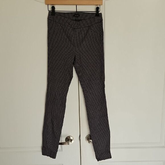 Black and Gray Patterned Pants - Picture 3 of 16